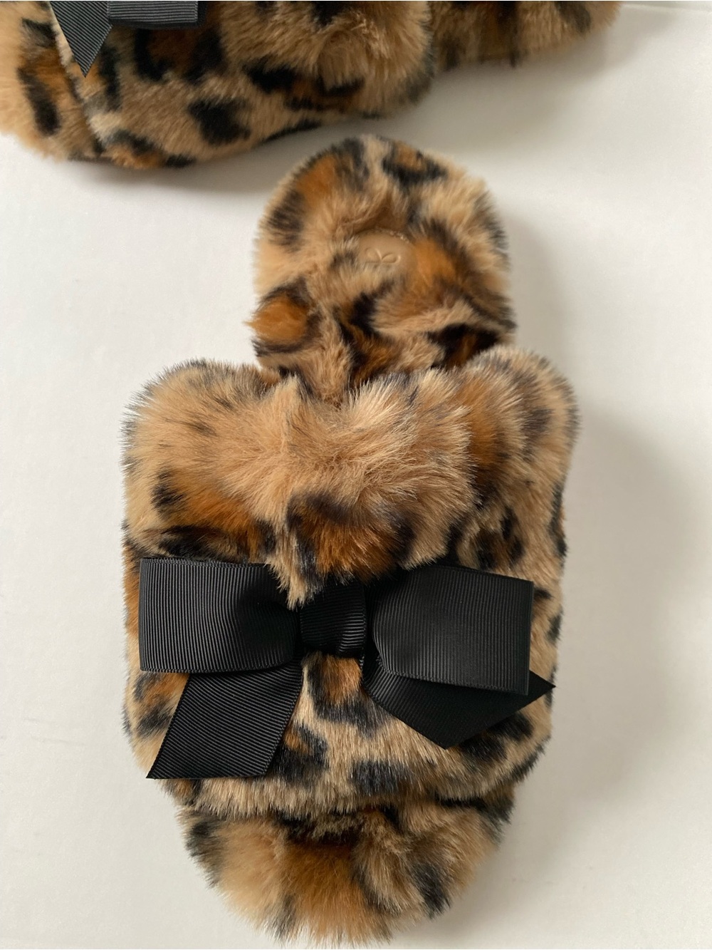 Anthropologie Leopard Print Faux Fur Bow Slippers in Brown and Black - Picture 3 of 6
